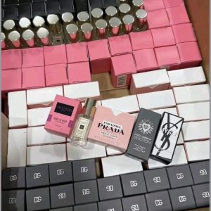 Mixed Mini Perfume Pallet