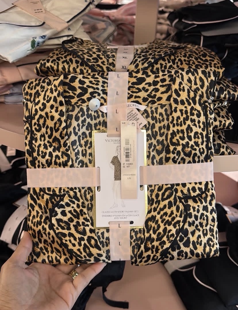 screenshot-80 Victoria’s Secret Pajama Pallet
