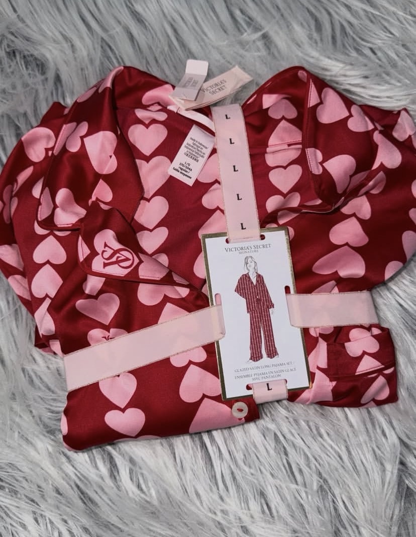 screenshot-81 Victoria’s Secret Pajama Pallet