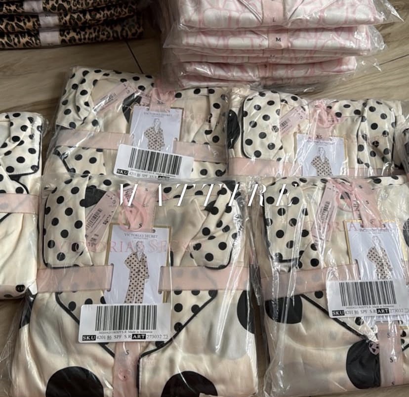 screenshot-75 Victoria’s Secret Pajama Pallet