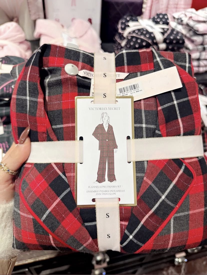 screenshot-83 Victoria’s Secret Pajama Pallet