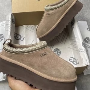 Uggs Shoe Pallet