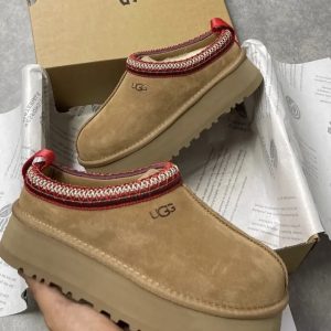Uggs Shoe Pallet